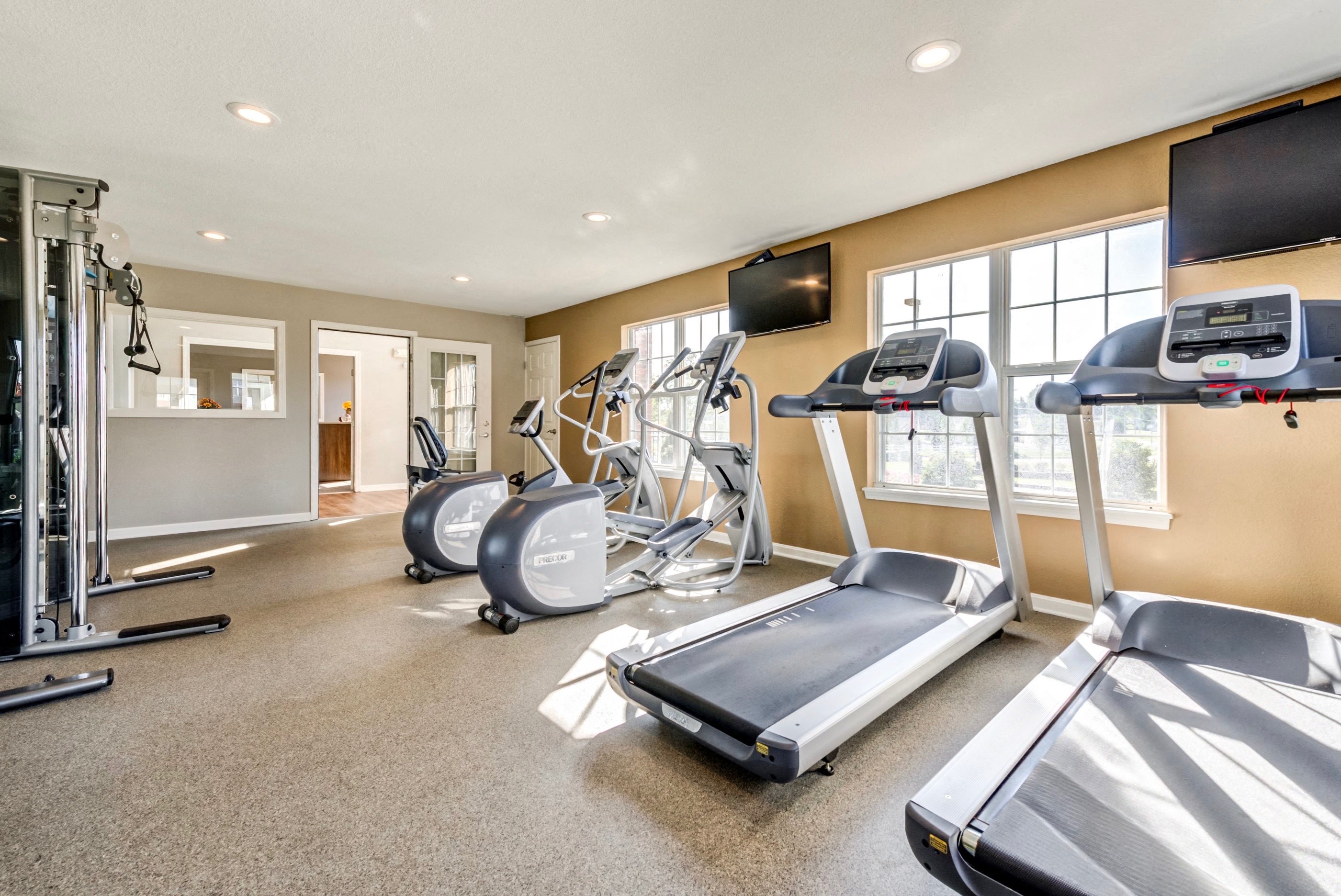 Armstrong Farm Apartments in Jeffersonville, IN